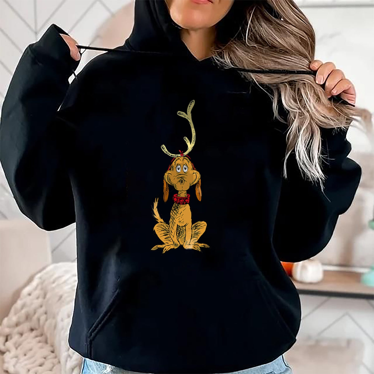Christmas Shirts for Family, Funny christmas shirts, Christmas Unisex T-Shirt/Hoodie/Sweatshirt HLT00 - Dr. Seuss mens Classic Dr Seuss Reindeer Max T shirt, Black, Small US