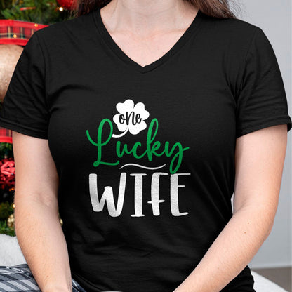 Best Wife Shirt, Wife and Husband Unisex T-Shirt/Hoodie/Sweatshirt HLT00 - Gift for wife T shirt, lucky wife   Womens Happy Saint Patricks Day Irish Shamrock One Lucky Wife Ta